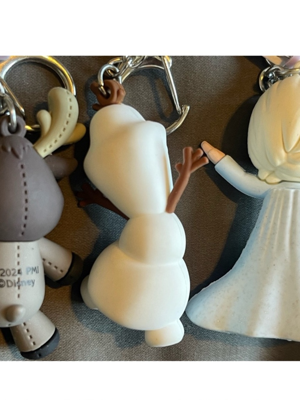 Disney Frozen Character Keychains / Backpack Clips - Picture 8 of 10